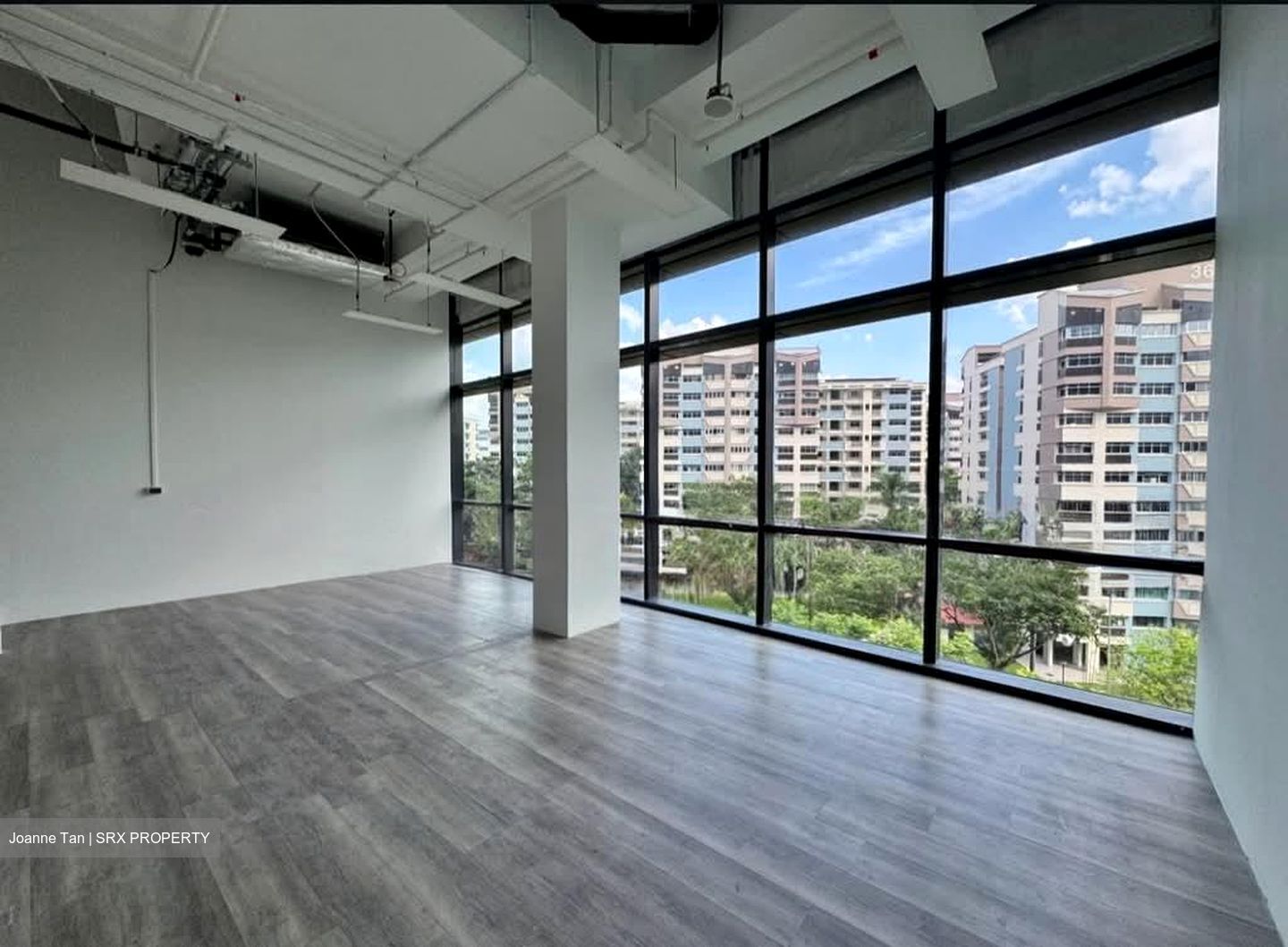 Woods Square (D25), Office #601925711